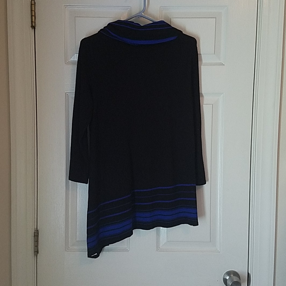 Top - Picture 4 of 4